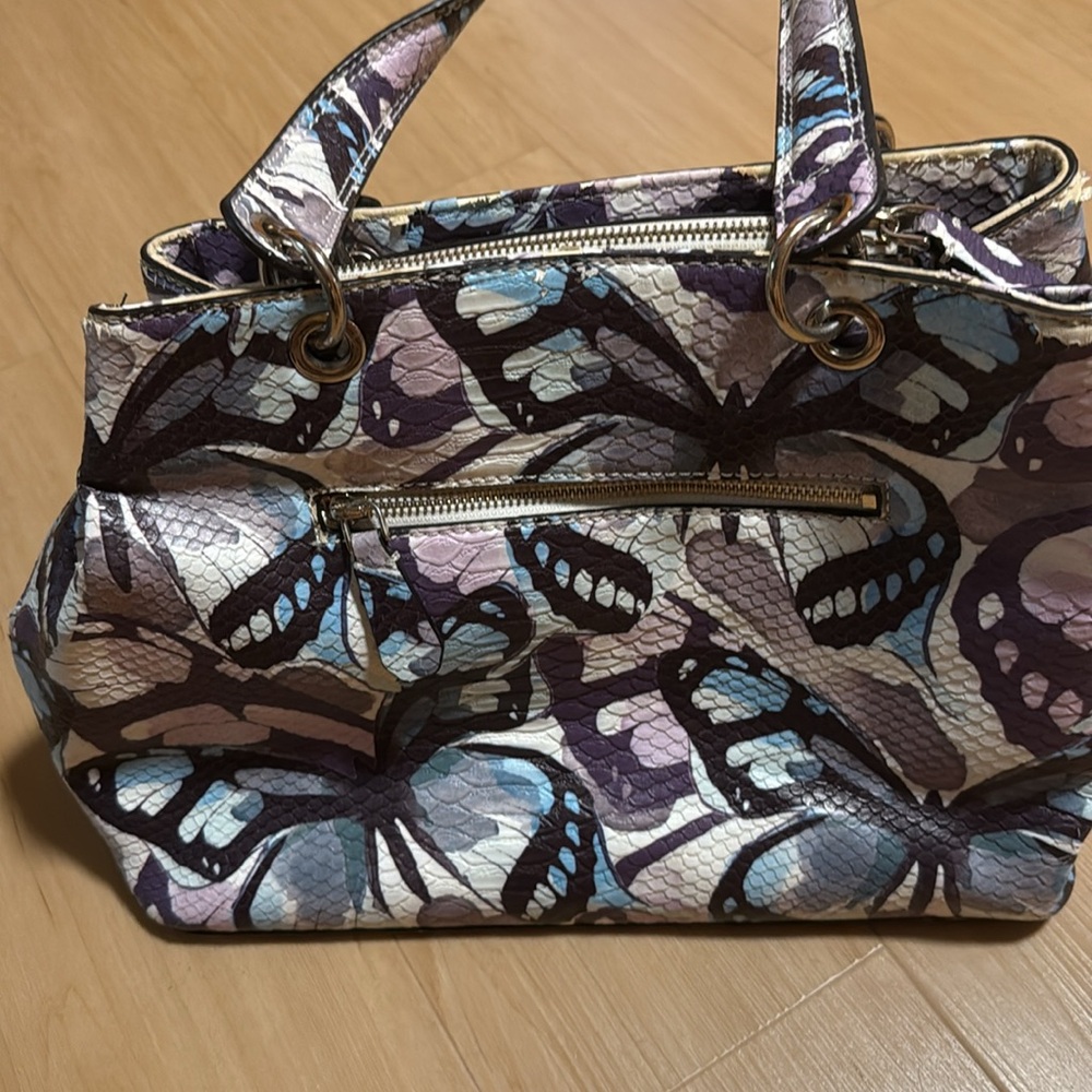 GUESS FLUTTER PASTEL COLOR BUTTERFLY LARGE PURSE BAG 2 COMPARTMENTS W/ POCKETS - Picture 16 of 16